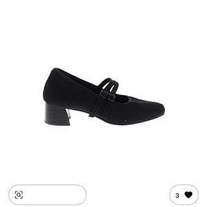 Vivaia Melody Pro Mary Jane’s, size 38, size 7 US